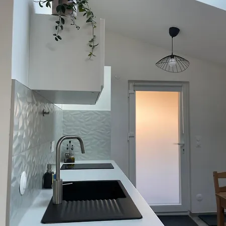 Zenith Spacious Studio In A Central And Quiet Area Near Basel Saint-Louis (Haut-Rhin)